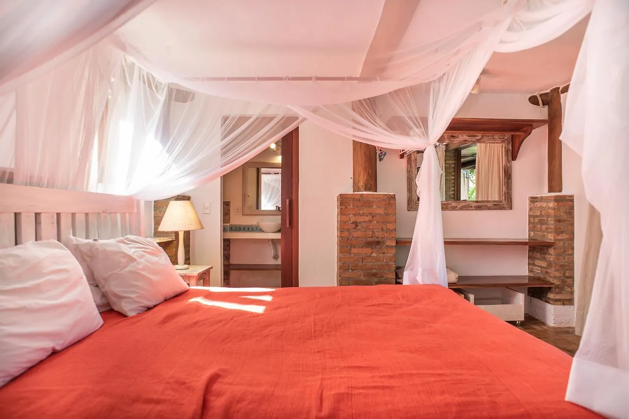 Bed & Breakfast Suites Bangalo Chic Espelho Outeiro Porto Seguro